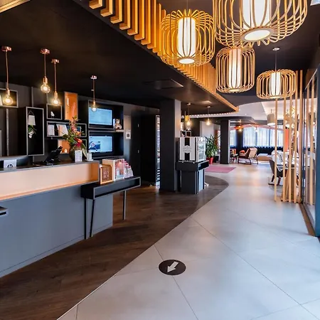 Hotel Novotel Centre 4*