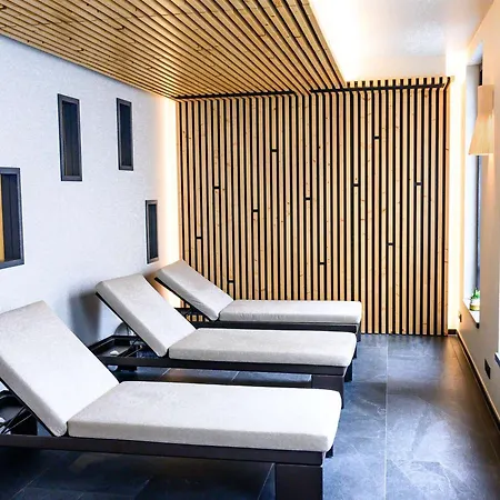 מלון Novotel Centre 4*