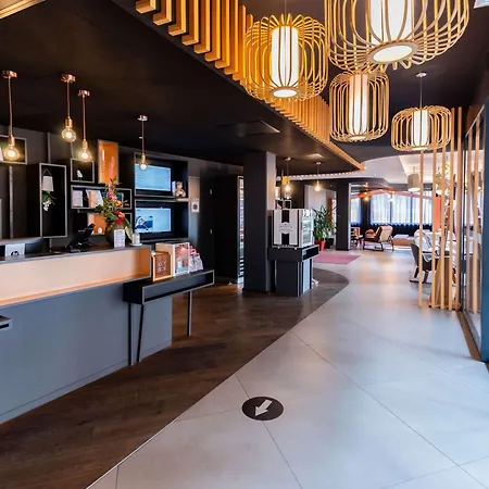 מלון Novotel Centre קולמר