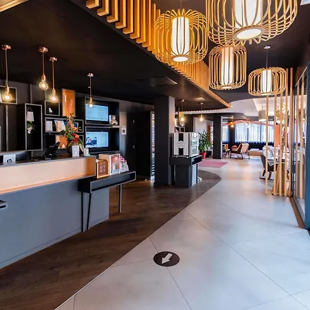 نوفوتيل سويتس سنتر فندق كولمار