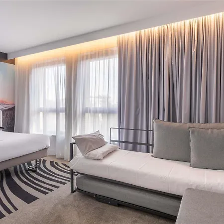 Novotel Centre Hotel