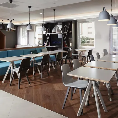 מלון Novotel Centre 4*