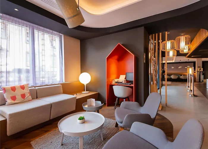 מלון Novotel Centre